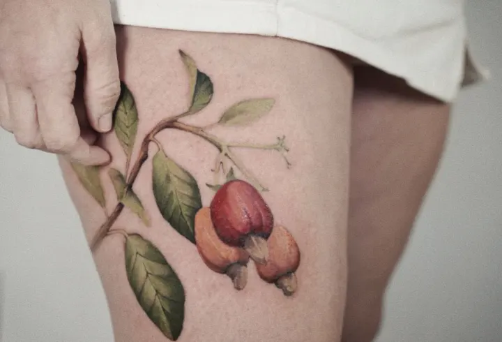 Tatuagem de Luiza Blackbird