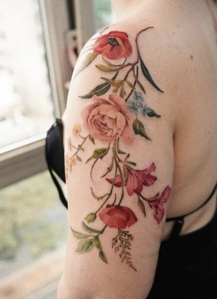 Tatuagem de Luiza Blackbird